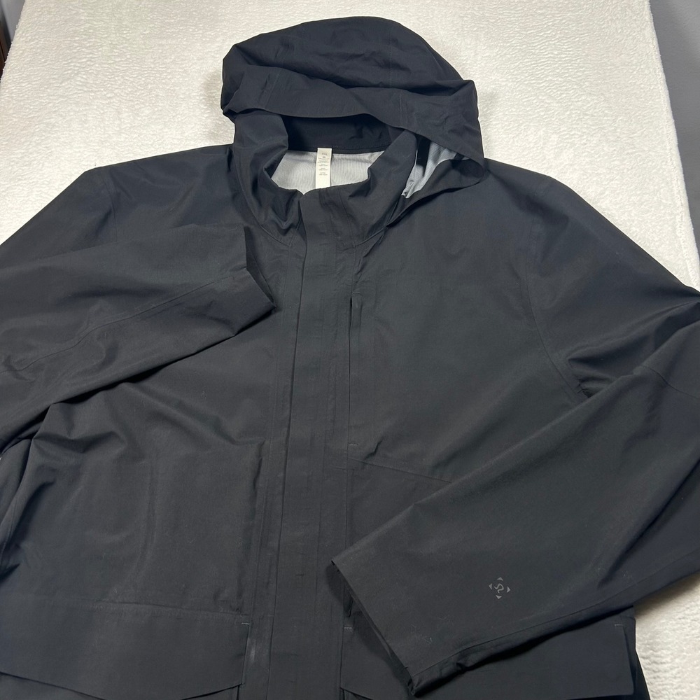 Lululemon Storm Field Jacket Waterproof Hooded Coat Mens XXL Black Windbreaker